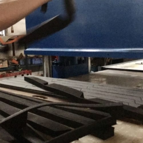 202108031642185063839